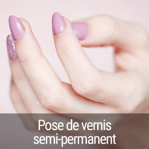 Pose de vernis semi-permanent mains